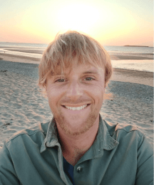 photo de profil cyril vallée-Gérant du SurfHostelQuiberon